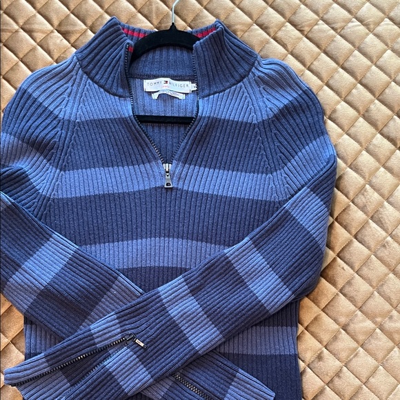 Tommy Hilfiger Women’s Navy and lighter blue quarter Zip Sweater - Picture 5 of 6